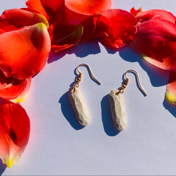 Earrings - Picture 2 of 3